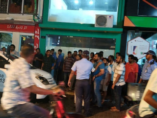 މަޖީދީމަގުގައި އަލިފާން ރޯވި ޓެކްސީ