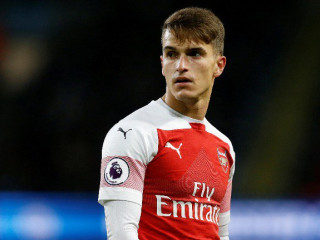 ޑެނިސް ސުއަރޭޒް