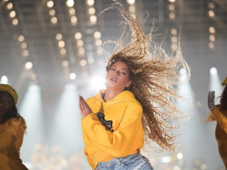 ބިޔޯންސޭގެ \'ހޯމްކަމިންގ: ފެނިގެންދަނީ އޭނާގެ ކުޅަދާނަކަން