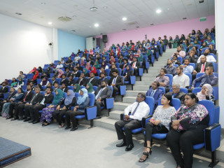 ދިވެހިރާއްޖޭގެ ގައުމީ ޔުނިވަރސިޓީގައި ތައުލީމު ހާސިލް ކުރަމުންދާ ދަރިވަރުން