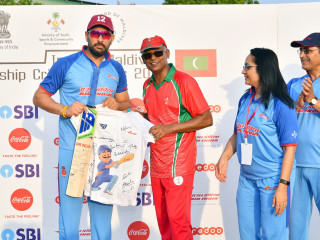 ރާއްޖެއާއި އިންޑިޔާއާ ކުޅޭ އެކުވެރިކަމުގެ ކްރިކެޓް މެޗުގައި ރައީސުލްޖުމްހޫރިއްޔާ ބައިވެރިވެވަޑައިގަތުން