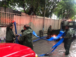 މާލޭގެ މަގުތަކުން ފެން ހިއްކުމުގެ މަސައްކަތް އެމްއެންޑީއެފުން ކުރަނީ