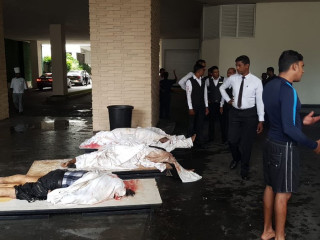 ލަންކާގައި ހިިނގި ބޮމުގެ ހަމަލާއާ ގުޅިގެން އޮފިޝަލުން ހަރަކާތްތެރިވަނީ