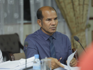 ލަތީފް 18 ވަނަ ރައްޔިތުންގެ މަޖިލީހުގެ ކޮމެޓީ ބައްދަލުވުމެއްގައި ބައިވެރި ވަޑައިގަންނަވަނީ