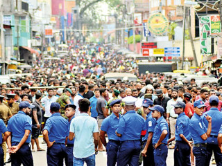 އާދިއްތަ ދުވަހު ލަންކާގައި ދިން ބޮމުގެ ހަމަލާތަކުގައި 290 މީހަކު ވަނީ މަރުވެފައި