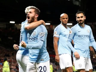 މެންޗެސްޓަރ ސިޓީގެ ކުޅުންތެރިން އުފާ ފާޅުޅުކުރަނީ