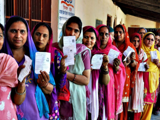 އިންޑިއާގެ އާންމު އިންތިޚާބުގައި ކުރިން ވޯޓުލި ފިޔަވައްސެއްގައި ވޯޓުލާން ގޮސް ތިބި ބައެއް