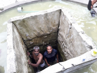 ހުކުރު މިސްކިތުގެ އާބާތުރަ ފިލުވުން- ވަޅުދިޔަ ހިއްކަން ފޭބީ ޑެޕިއުޓީ މިނިސްޓަރު