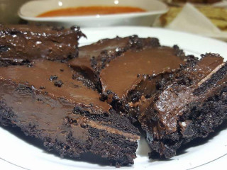 ޓްރިޕްލް ޗޮކްލެޓް އޯރިއޯ ޓާޓް