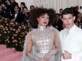 ނިކް ޖޯނަސް އާއި ޕްރިޔަންކާ ޗޯޕްރާ. މެޓް ގާލާ 2019