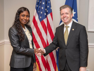 މަގާމުގެ ފަތްކޮޅު ޝޯ ޕީ ލާލްއަށް އެރުވުމަށް ފަހު ސަލާމްކުރައްވަނީ