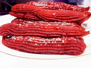 ރެޑް ވެލްވެޓް ޗިއުރޯސް، ތަފާތު، މީރު ޑިޝްއެއް