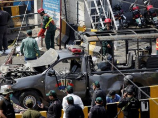 ލާހޫރުގައި ހުންނަ ދާޓާ ދަރުބާރު ބޭރުގައި ގޮއްވާލި ބޮމަށް ފަހު