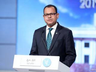 ޕާލެމެންޓްރީ ގްރޫޕް ލީޑަރު އާދަމް ޝަރީފް