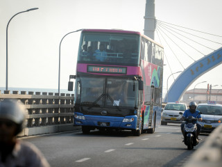 މާލެ އާއި ހުޅުމާލެ އާއި ދޭތެރޭ ދަތުރުކުރާ ބަހެއް