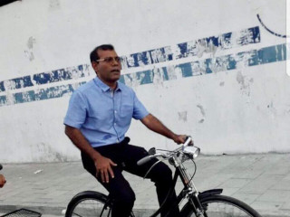 އަންގާރަ ދުވަހު ރޯދަ ކުރުކުރަން ނަޝީދު ބައިސްކަލު ދުއްވަނީ