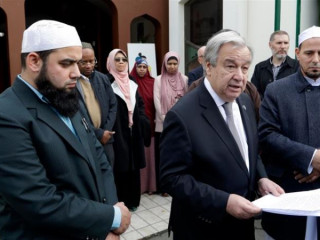 އެންޓޯނިއޯ ގުޓޭރޭޒް ކްރައިސްޗާޗުގެ މިސްކިތްތަކަށް ކުރި ޒިޔާރަތުގެ ތެރެއިން