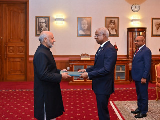 New High Commissioner of Pakistan, Gilani presents his credentials to President Solih