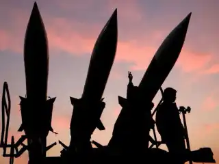 އެމެރިކާާގެ ތެޔޮ އިންފްރާސްޓްރަކްޗާތައް ހަލާކު ކޮށްލައި، އަޅި އަށް ހަދާލާނެ ކަމުގެ އިންޒާރު އީރާން އިން ދީފި 