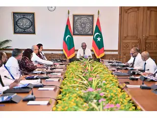 ވަޒީރުންގެ މަޖިލީހުގެ ޖަލްސާއެއްގެ މަންޒަރެއް