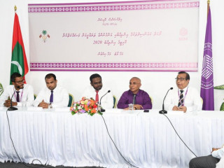 އިލެކްޝަންސް ކޮމިޝަންގެ މެންބަރުން