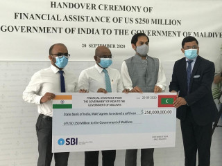 މިއީ ތާރީހުގައި ވެސް ރާއްޖެއަށް ގައުމަކުން ވި އެންމެ ބޮޑު މާލީ އެހީ: ފިނޭންސް މިނިސްޓަރ