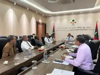 ގއ. އަތޮޅު ކައުންސިލް މެންބަރުން ސިޓީސް މިނިސްޓަރާއެކު ބައްދަލުވުމެއްގައި