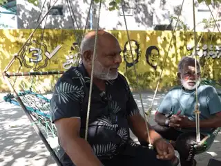 މ. ނާލާފުށިން ވާހަކަދެއްކި ދެ ރައްޔިތުން: އެ ރަށު ރައްޔިތުން ވަނީ އެ ރައްޔިތުން ދިރިއުޅެމުންދާ ދަތި ހާލު ހިއްސާ ކޮށްފައި