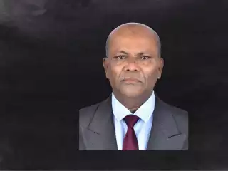  އައިލެންޑް އޭވިއޭޝަންގެ ޑިރެކްޓަރުންގެ ބޯޑަށް އަހުމަދު ޝާކިރު އައްޔަނުކޮށްފި