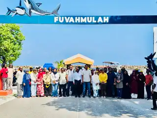 MDP campaign team receives warm welcome in Fuvahmulah City