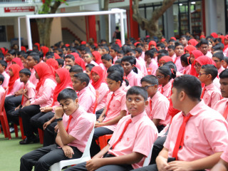 ސްކޫލްތަކުގެ ދަރިވަރުން އެސެމްބްލީގައި