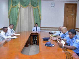 VP Naseem met senior government officials to discuss traffic issues on Monday