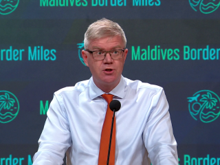 މޯލްޑިވްސް އެއަރޕޯޓް ކޯމްޕޯޓް ކޮމްޕެނީ ލިމިޓެޑްގެ ސީއީއޯ، ގޯޑަން އެންޑްރިއު ސްޓުވަރޓް