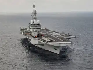 ފްރާންސުން ހަނގުރާމަމަތީ ބޯޓާއި އެންމެ ވަރުގަދަ އެއާކްރާފްޓް ކެރިއާ މެޑިޓެރޭނިއަނަށް ފޮނުވަނީ