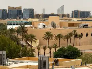 ސައުދީ ގައި ހުންނަ އެމެރިކާ އެމްބަސީއަށް އީރާނުން ހަމަލާ ދީފި، ސައުދީން ވަނީ މި "ރަހްމުކުޑަ" ޑްރޯން ހަމަލާ ކުށްވެރިކޮށްފައި