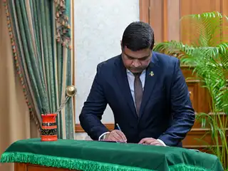 ޓޫރިޒަމް އެންޑް ސިވިލްއޭވިއޭޝަން މިނިސްޓަރު މުހައްމަދު އަމީން