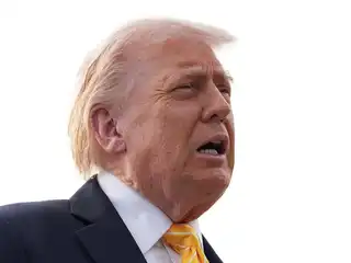 ހަމަލާ ތަކެއް ބަދަލު ކުރި ނަމަވެސް، ޓްރަމްޕް ވިދާޅުވީ މަޝްވަރާތައް ކުރިއަަށްދާ ކަމަށް