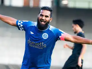 ނިއު ރޭޑިއަންޓް އިން ކުޅުނު މެޗެއްގައި ލަނޑު ޖެހުމަށް ފަހު ދަގަނޑޭ އުފާ ފާޅު ކުރަނީ