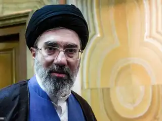 މުޖުތަބާ ޚާމަނާއީގެ މެސެޖެއް: އީރާންގެ ދުޝްމަނުން ދަނީ ބަލިވަމުން 