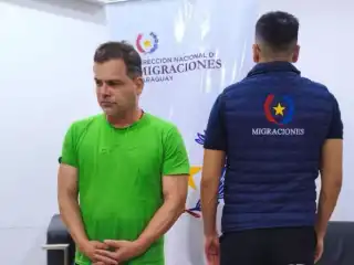 ބްރެޒިލްގައި ބަޣާވާތް ރޭވި ކަމުގެ ތުހުމަތުގައި ހައްޔަރު ކޮށްފައިވާ ކުރީގެ އޮފިސަރު ސިލްވޭނާ ވާސްކުއިސް