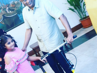 ރައީސް ސޯލިހު އަންޖަލްއަށް ހަދިޔާއަށް ދެއްވާފައިވަނީ މި ބައިސްކަލް