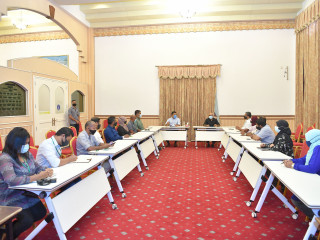 މީޑިއާތަކާއެކު ބޭއްވި ބައްދަލުވުމުގެ ތެރެއިން؛ ނޫސްވެރިންގެ މަސައްކަތަށް ނައިބްރައީސް ވަނީ ޝުކުރު އަދާ ކުރައްވާފައި