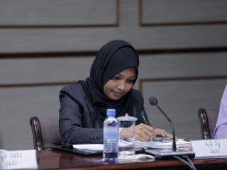 ބްރޯޑްކޮމް އިން އިސްތިއުފާދެއްވި ޒީނާ ޒާހިރު