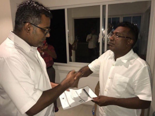 ޖާބިރު ޑީއާރްޕީއަށް ސޮއިކުރެއްވުމަށްފަހު ފޯމް ހަވާލުކުރައްވަނީ