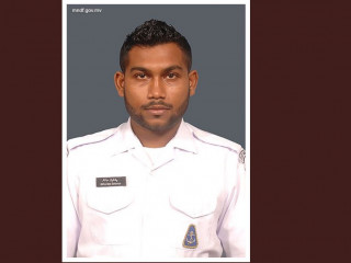 ނޭވާ ހުއްޓިފައި އޮތް އުމުރުން 15 ދުވަހުގެ ތުއްތު ކުއްޖެއް ހޮސްޕިޓަލަށް ގެންދިޔައީ ސިފައިންގެ އޮފިސަރުގެ އަތްދަނޑިމަތީގައި!