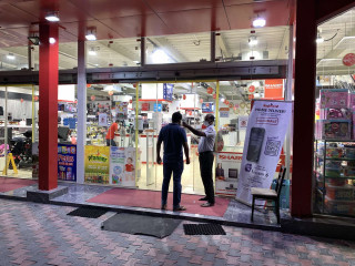 ފިހާރަތައް ހުޅުވާފައި ހުންނަ ގަޑިތަކަށް ބަދަލުގެނައުން