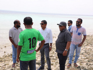 އެންވަޔަރަންމަންޓް މިނިސްޓަރ ވ އަތޮޅުގެ ރަށްތަކަށް ކުރައްވަމުން ގެންދަވާ ދަތުރުފުޅުގެ ތެރެއިން