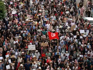 ޓުނީޝިއާގެ ގާބެސް ސިޓީގައި ހަޅުތާލު ކުރަން ފެށުން