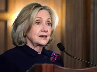 އެޕްސްޓީންގެ މައްސަލާގައި ހިލަރީ ކްލިންޓަން ކޮންގްރެސްއަށް ހާޒިރުކޮށްފި