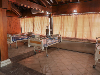 ފަރުކޮޅުގައި ހަދާފައިވާ އައިސޮލޭޝަން ފެސިލިޓީ